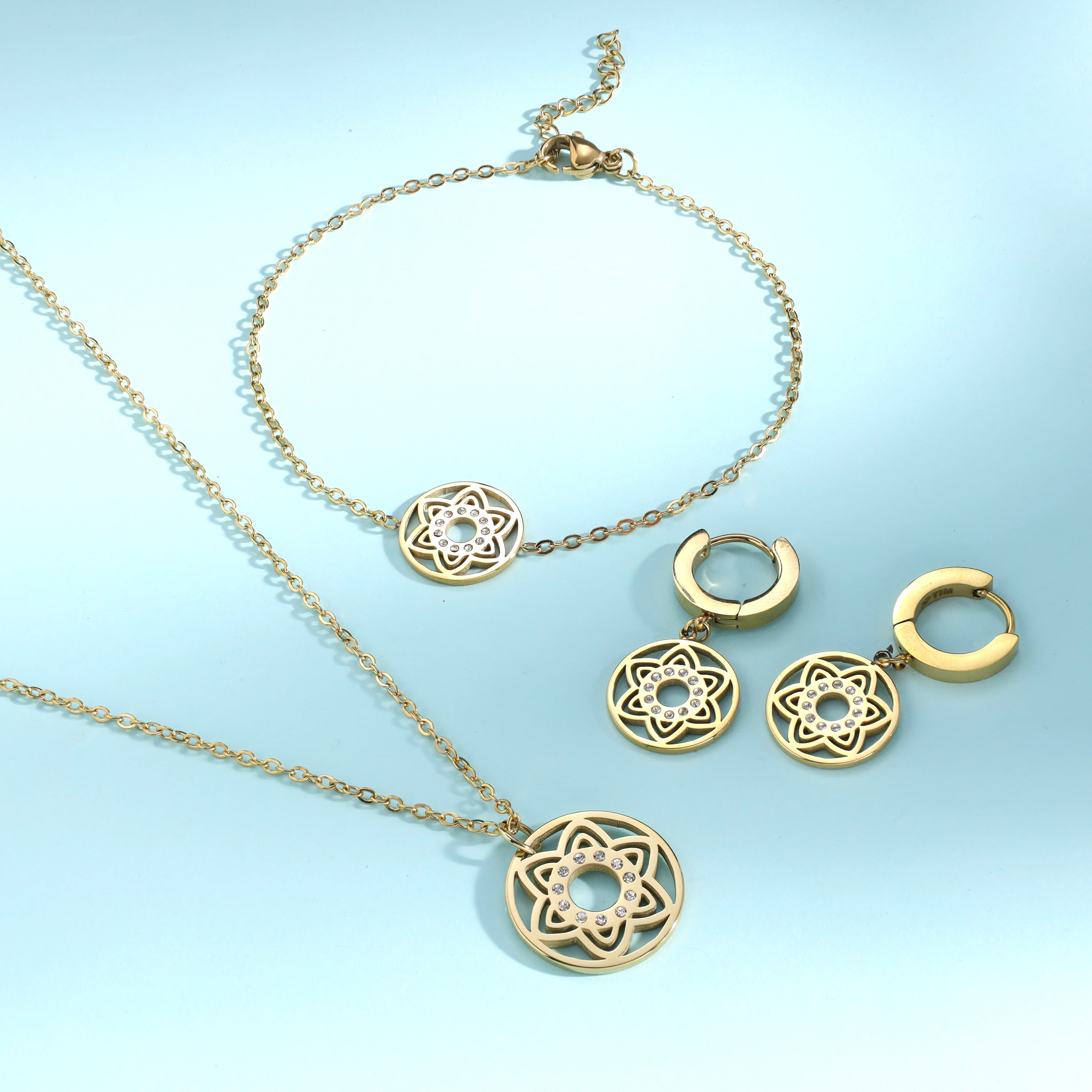 Damen Set Halskette , Armband  und Ohrringe aus Edelstahl Vergoldet - Image 2